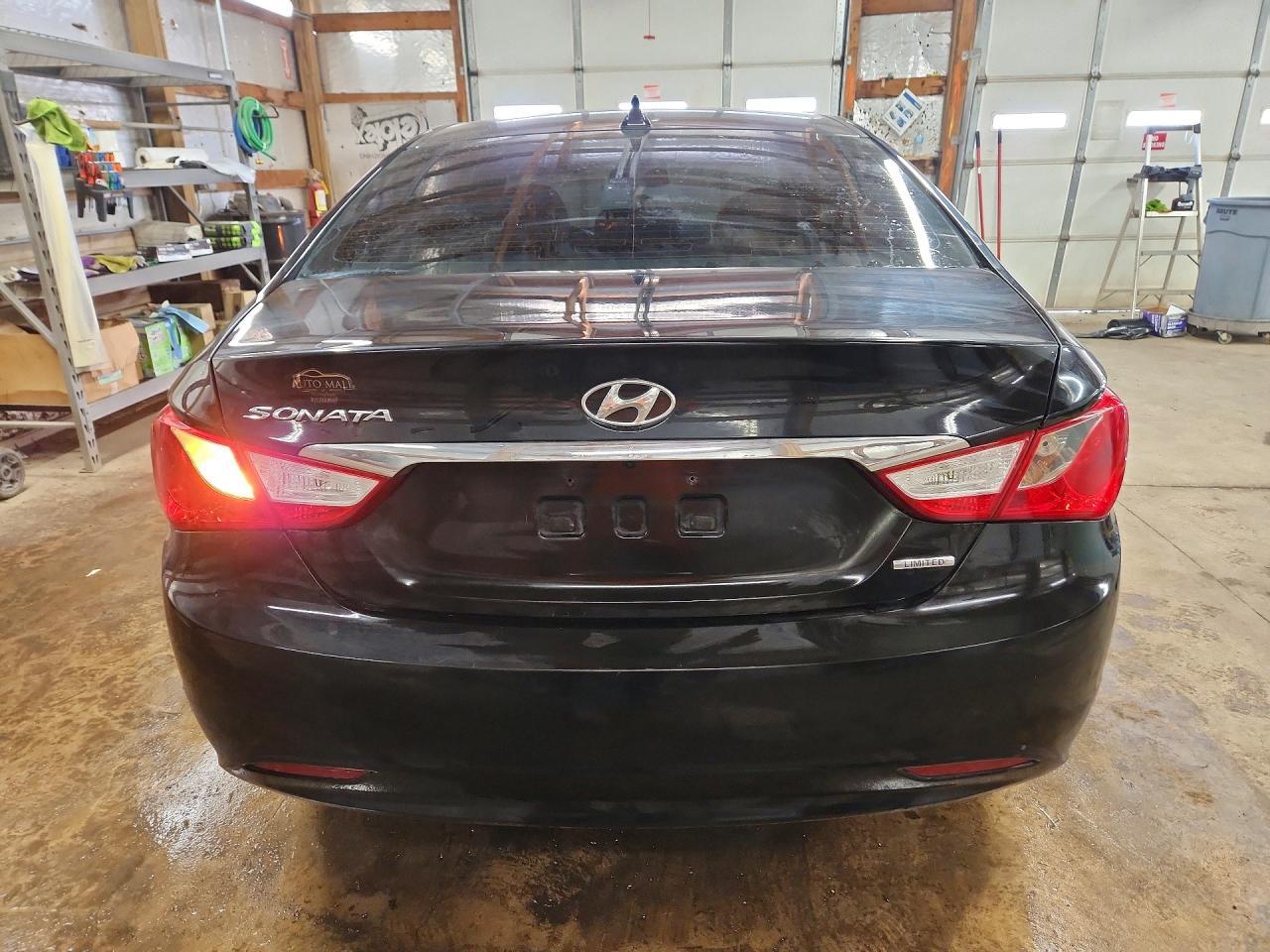 2011 Hyundai Sonata Limited - Image 6