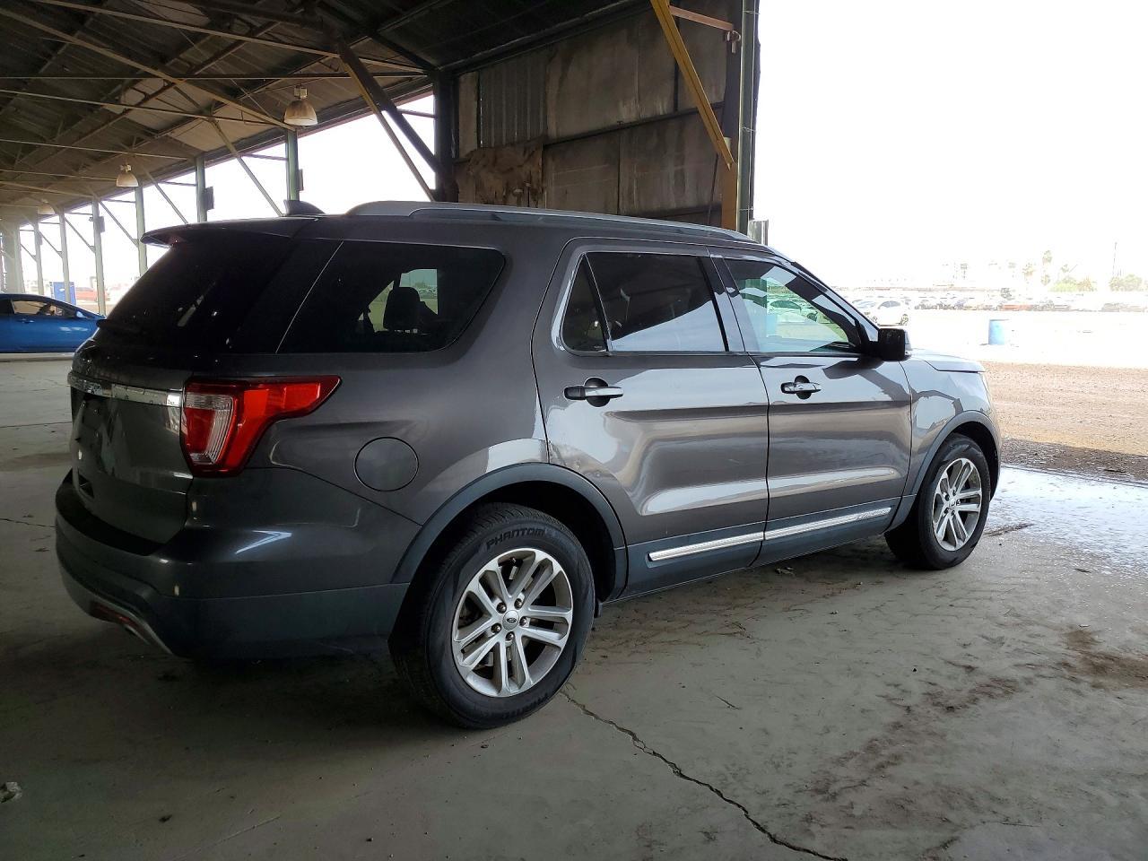 2016 Ford Explorer Xlt - Фото 3