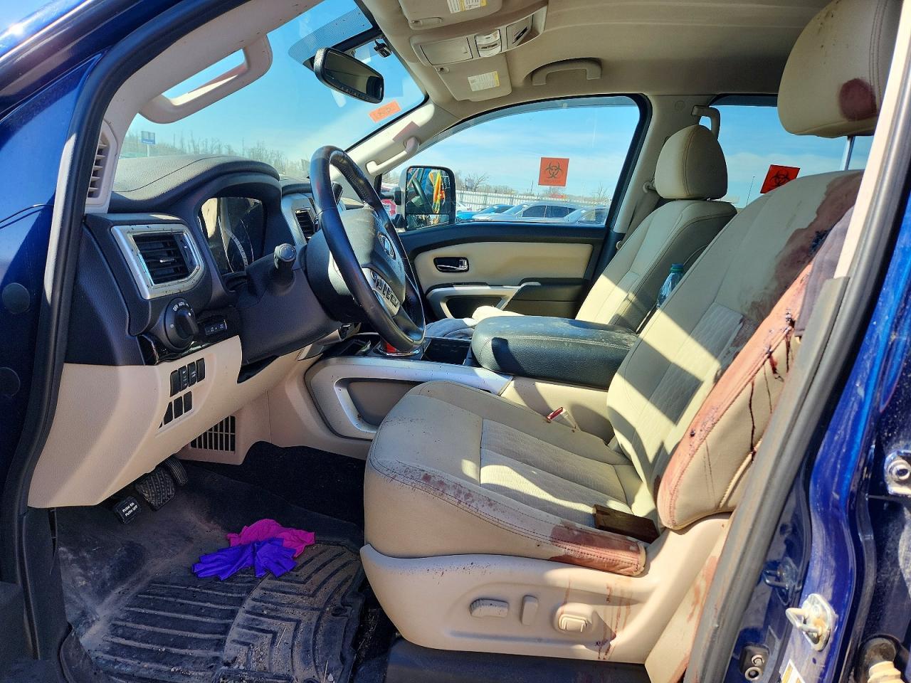 2018 Nissan Titan Sv - Image 7