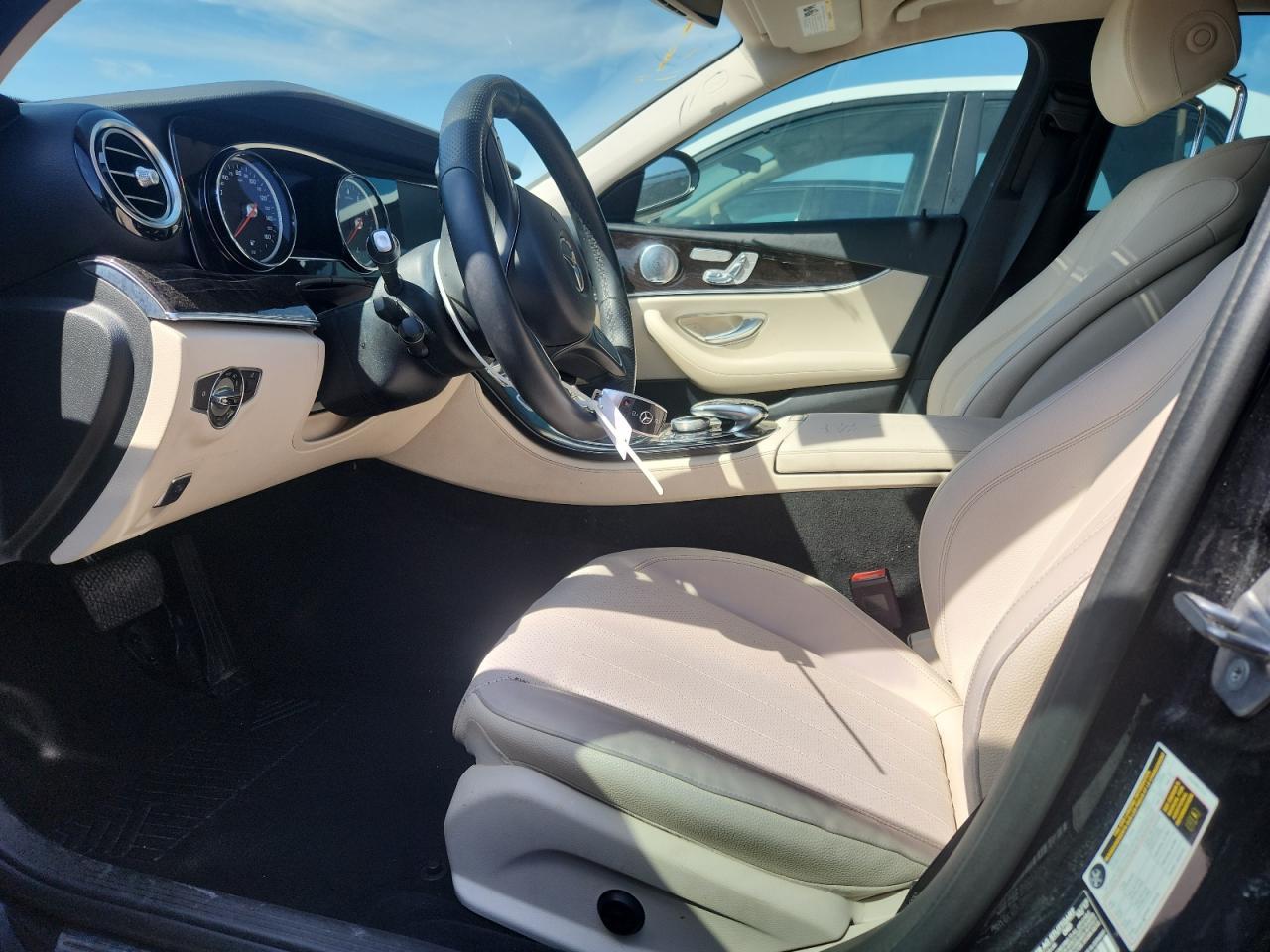 2018 Mercedes-Benz E 300 - Фото 7