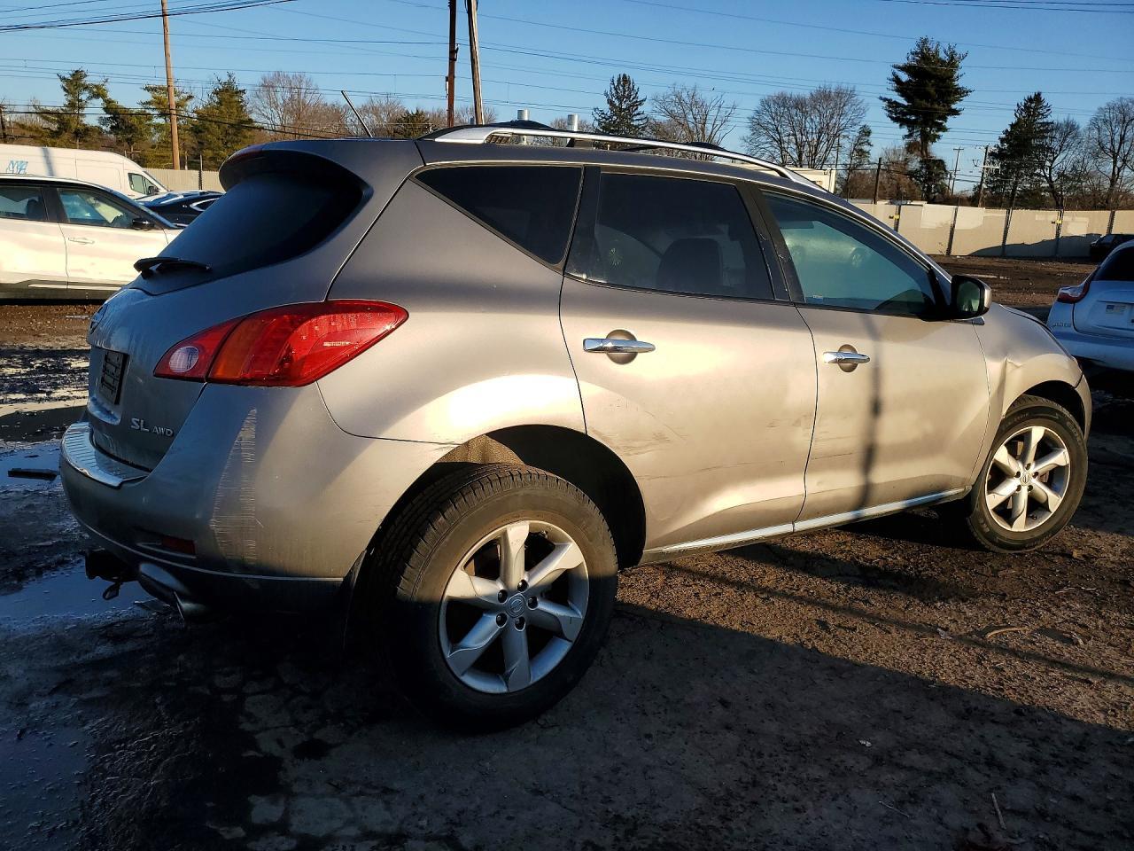 2010 Nissan Murano S - Фото 3