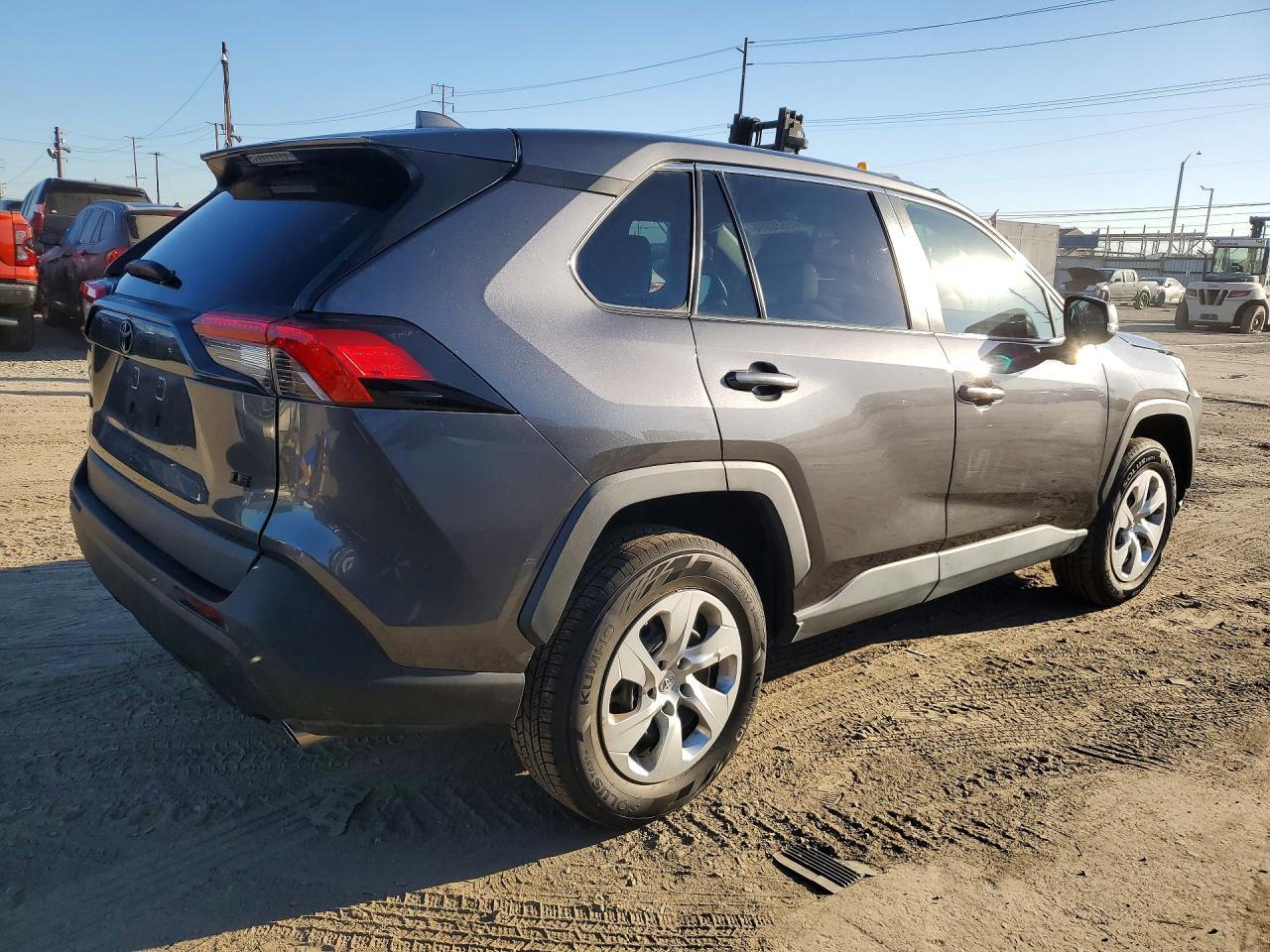 2023 Toyota Rav4 Le - Фото 3