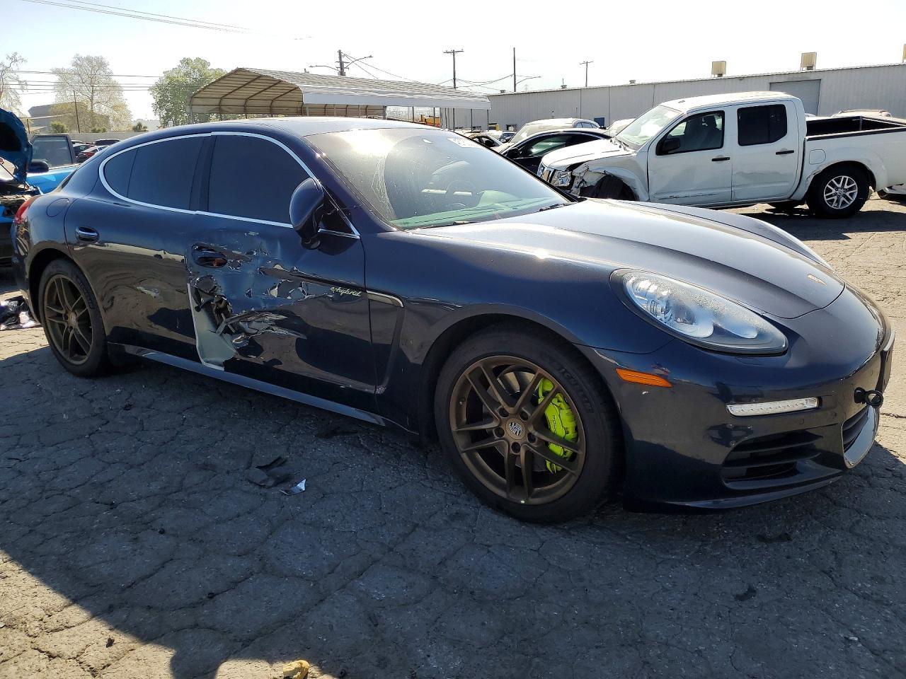 2014 Porsche Panamera S Hybrid - Image 4