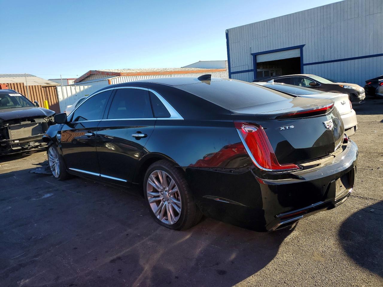 2018 Cadillac Xts Luxury - Фото 2