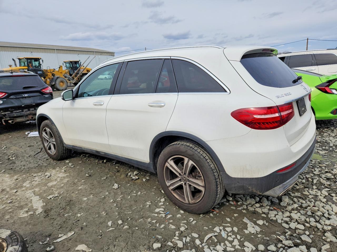 2019 Mercedes Benz Glc 300 4Matic - Фото 2