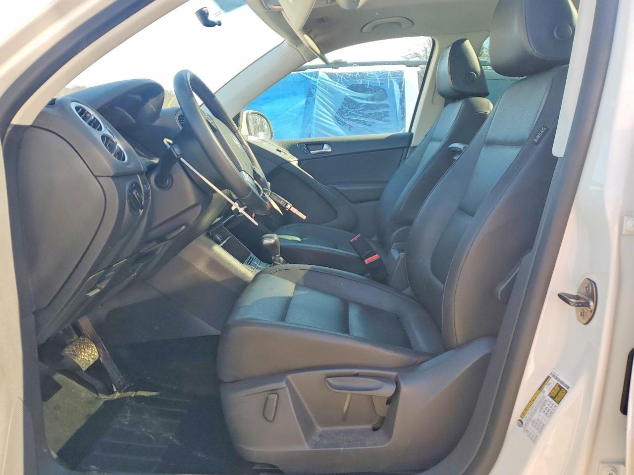 2010 Volkswagen Tiguan Se - Image 7