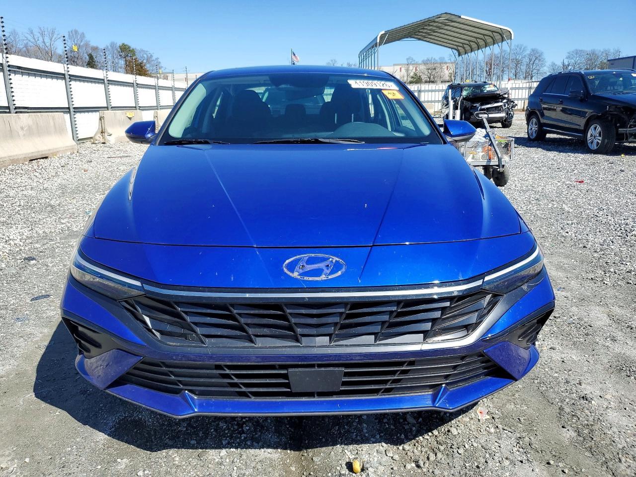 2025 Hyundai Elantra Sel Convenience - Image 5