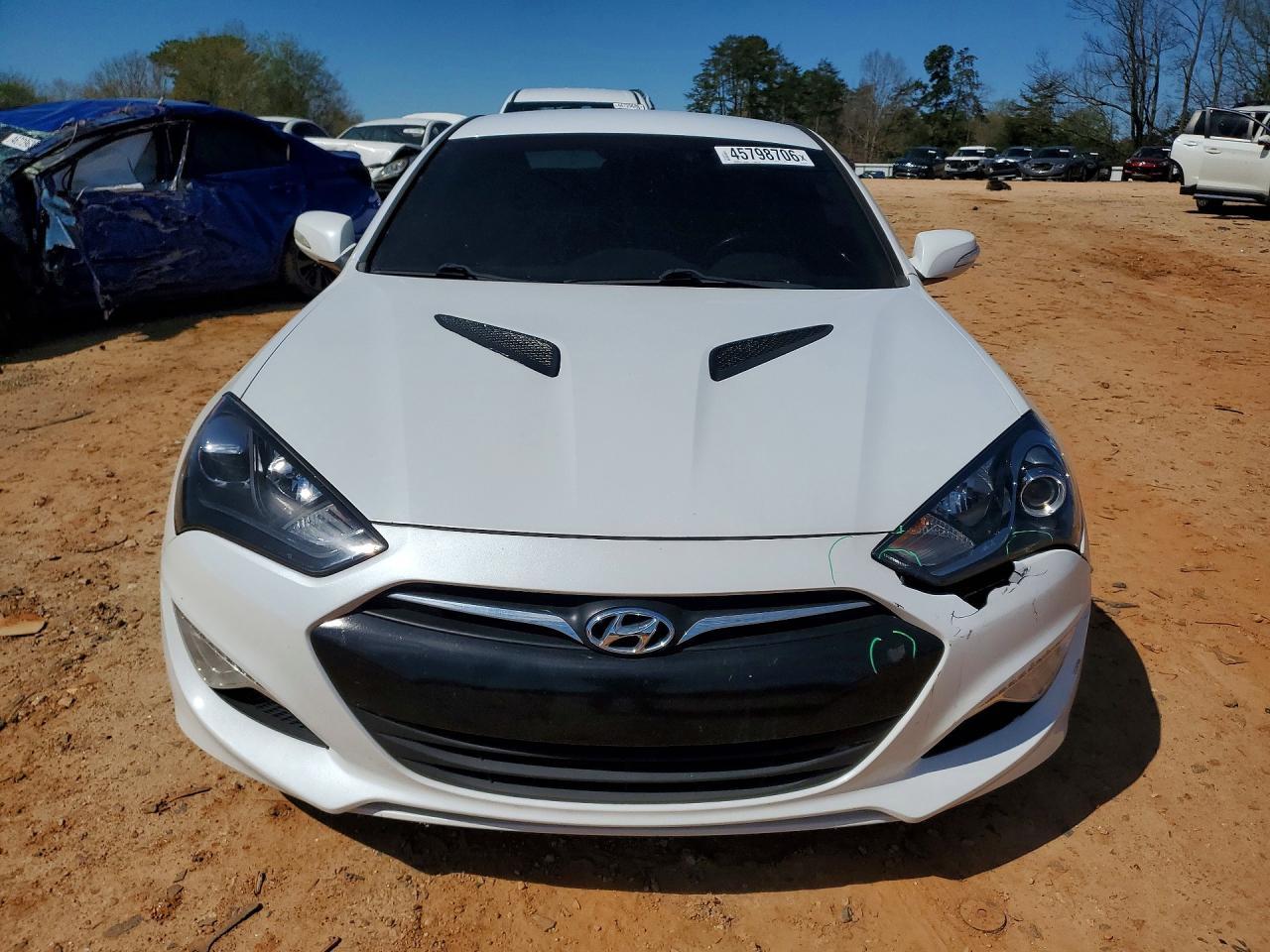 2016 Hyundai Genesis Coupe 3.8 - Image 5