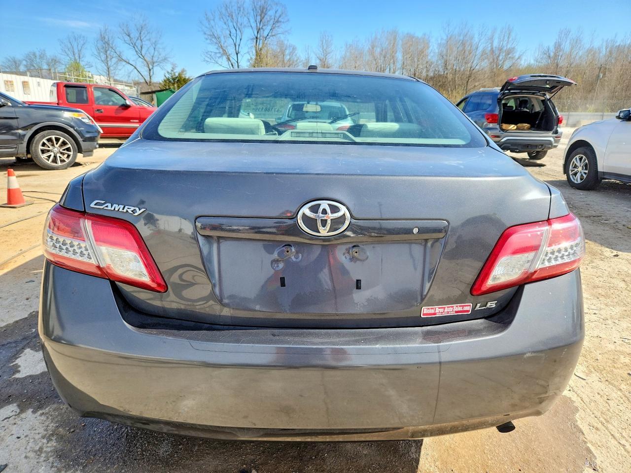 2010 Toyota Camry Le - Image 6