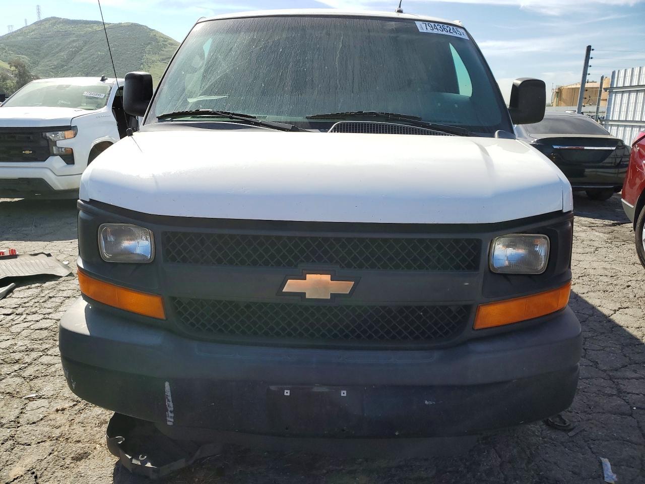 2014 Chevrolet Express G1500 Utility / Service Van - Фото 5