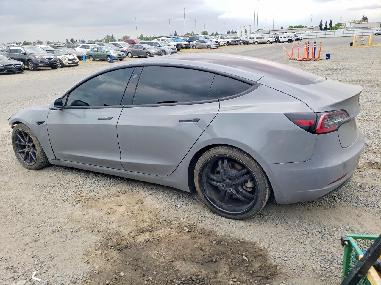 2018 Tesla Model 3 - Фото 2