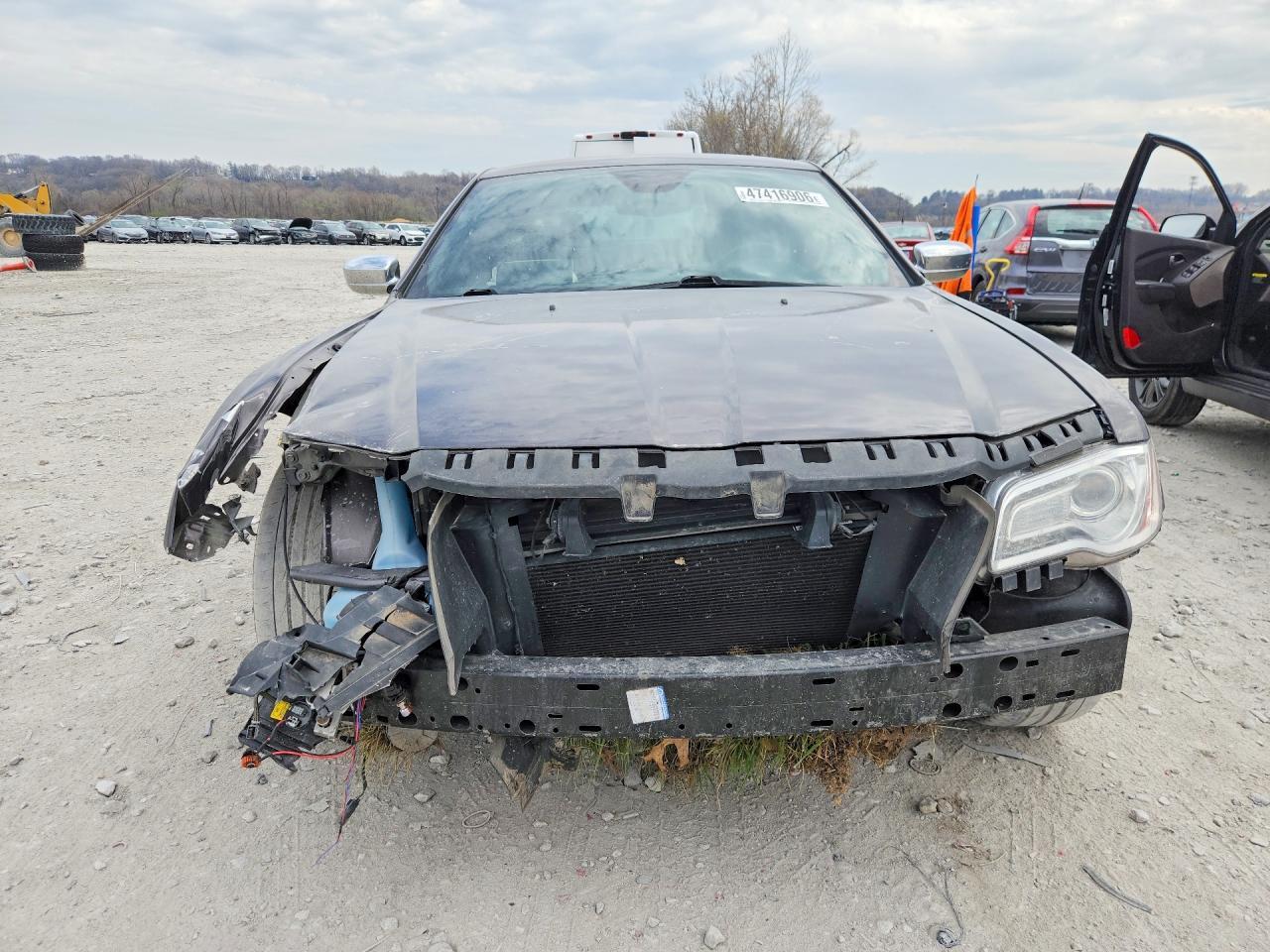 2014 Chrysler 300C - Image 5