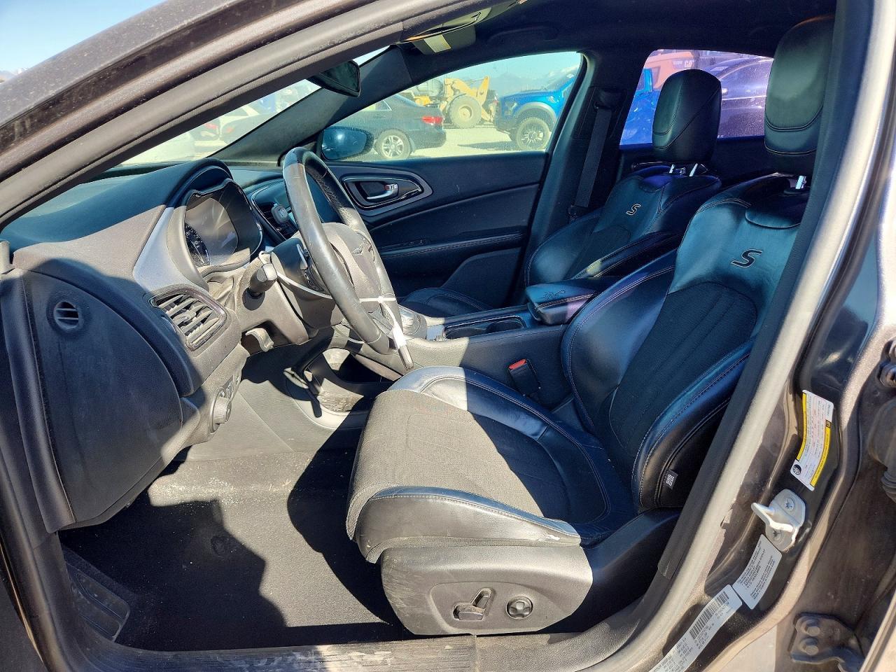 2015 Chrysler 200 S - Фото 7