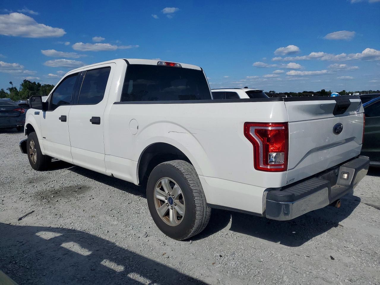 2016 Ford F150 Supercrew - Фото 2