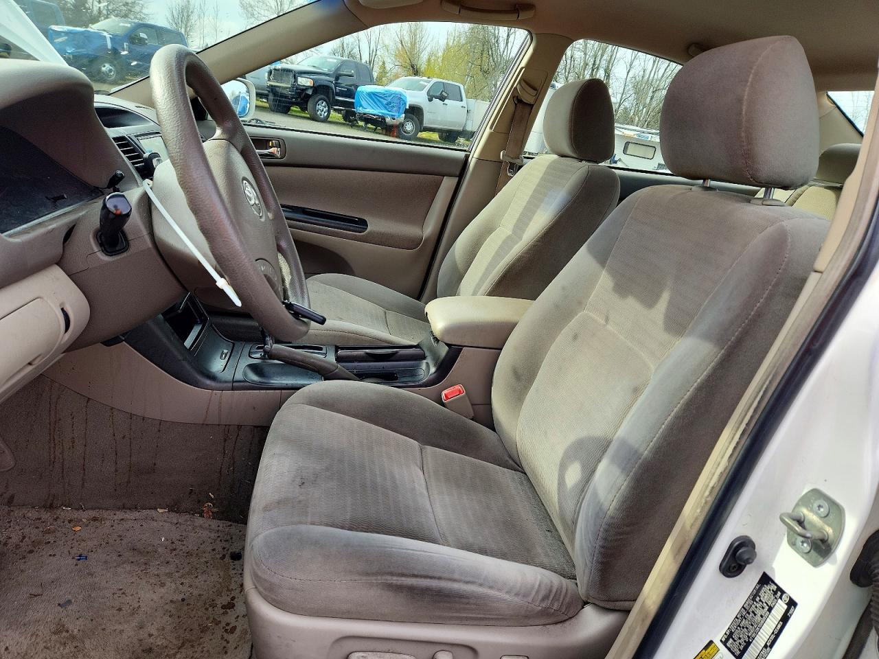 2005 Toyota Camry Le - Image 7
