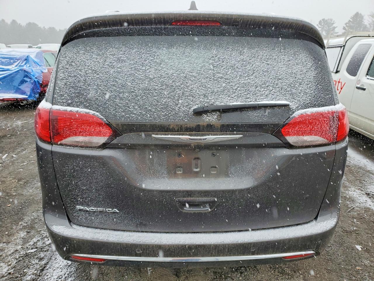 2019 Chrysler Pacifica Touring L - Фото 6