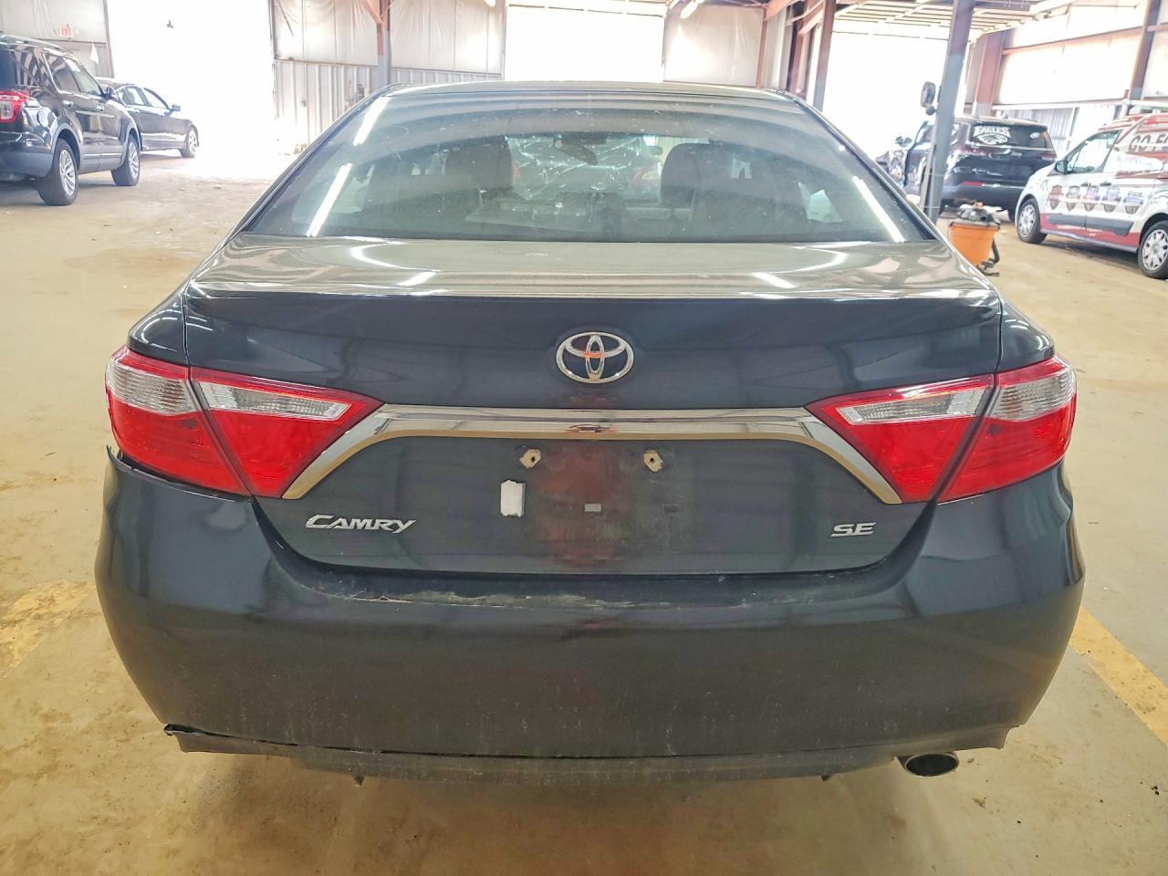 2015 Toyota Camry Se - Image 6
