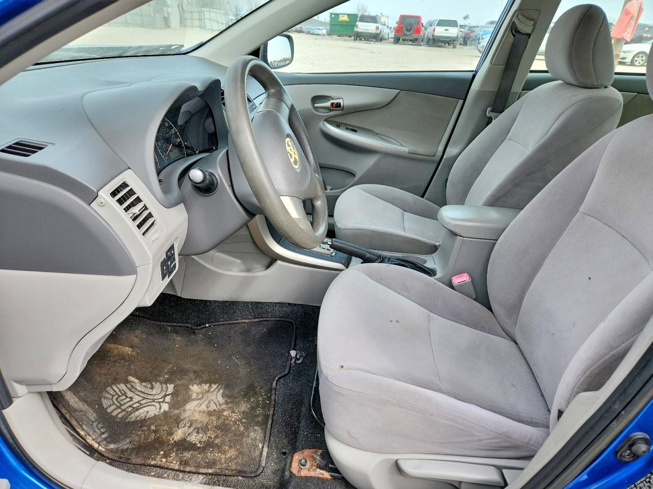 2010 Toyota Corolla Le - Image 7