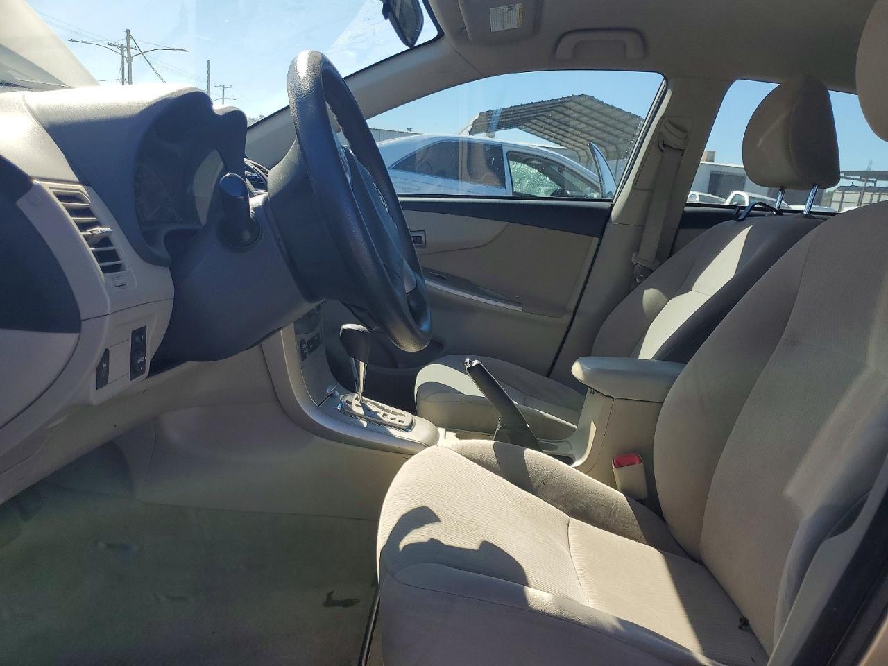 2013 Toyota Corolla Le - Фото 7