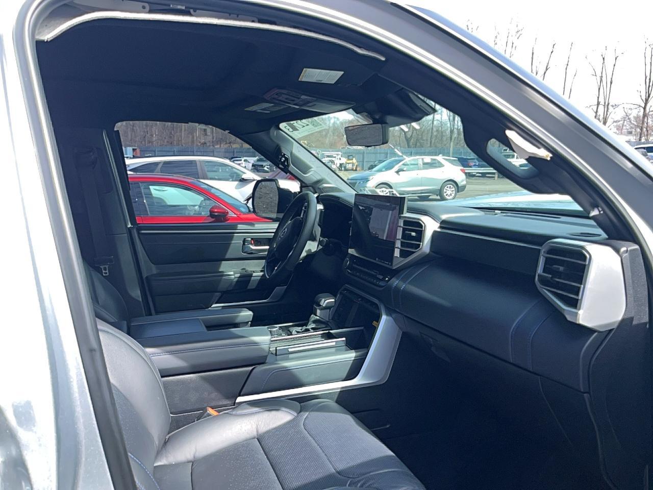 2024 Toyota Tundra Platinum - Фото 5