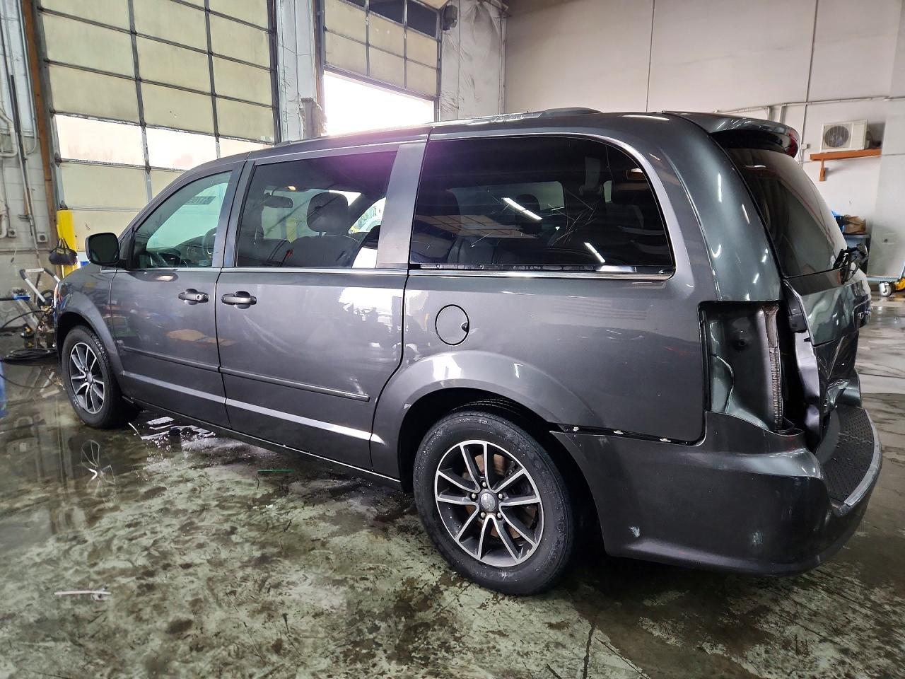 2017 Dodge Grand Caravan Sxt - Фото 2