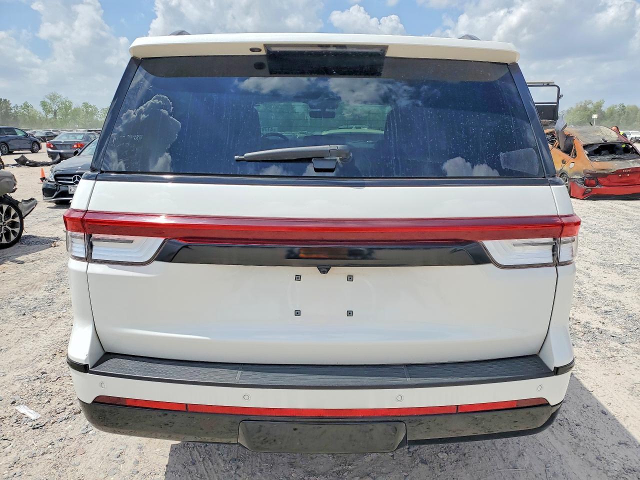 2022 Lincoln Navigator Reserve - Image 6