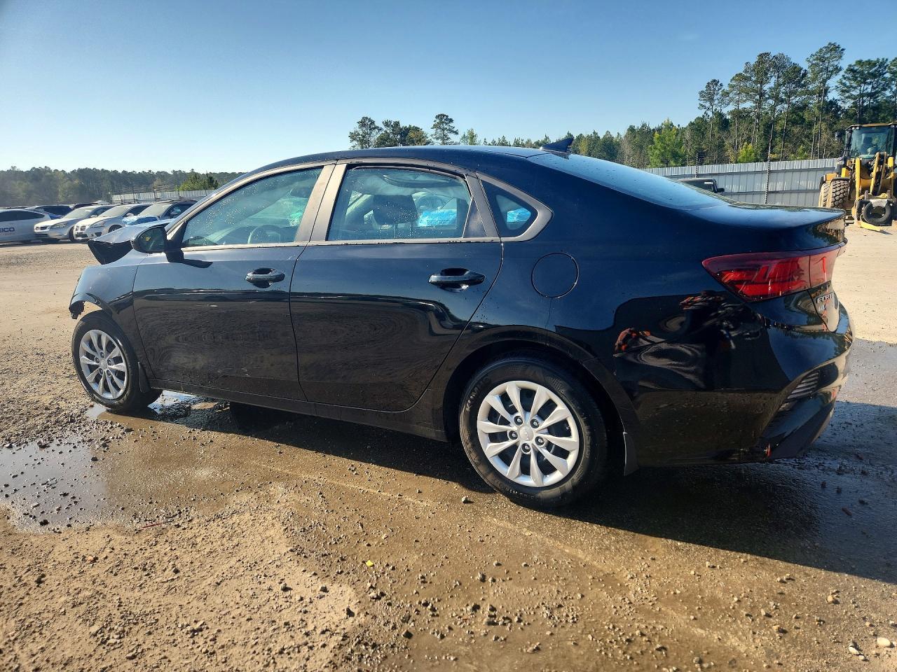 2024 Kia Forte Lx - Фото 2