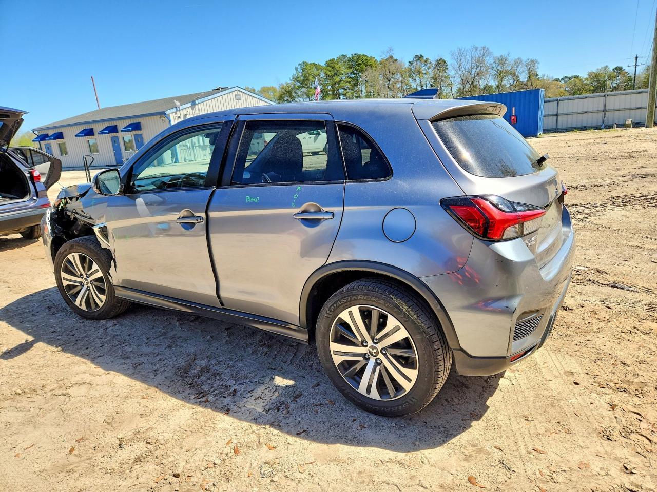 2021 Mitsubishi Outlander Sport Se - Фото 2