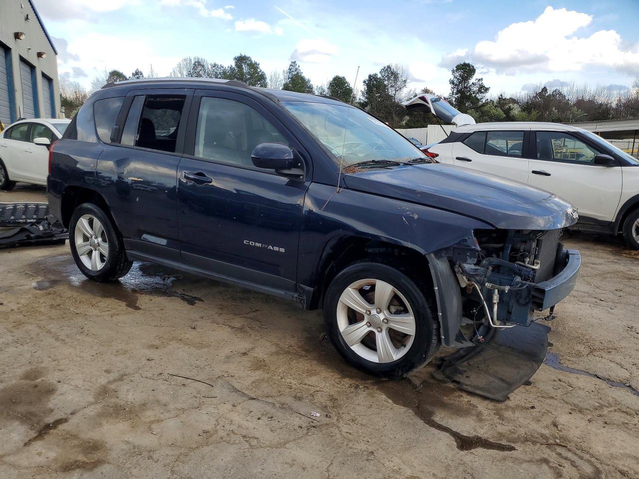 2015 Jeep Compass Latitude - Фото 4