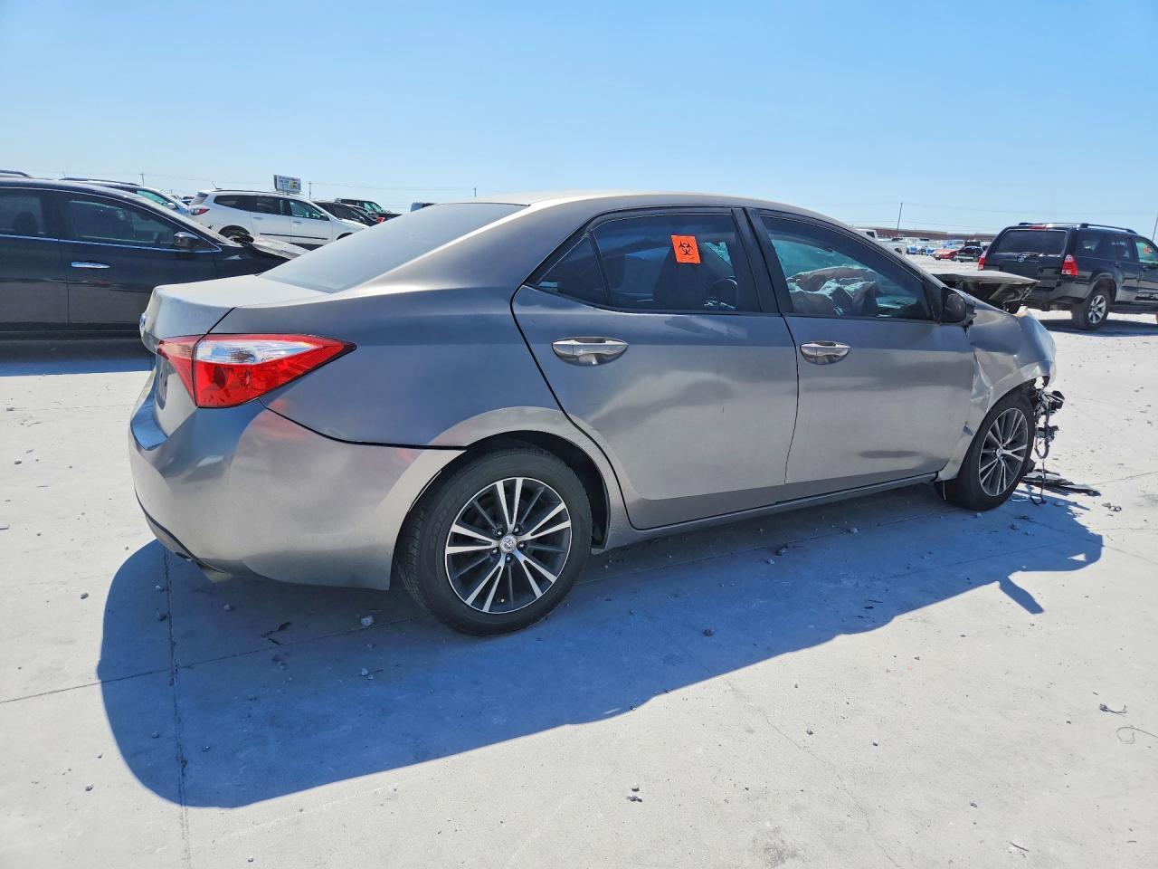 2015 Toyota Corolla Le - Фото 3