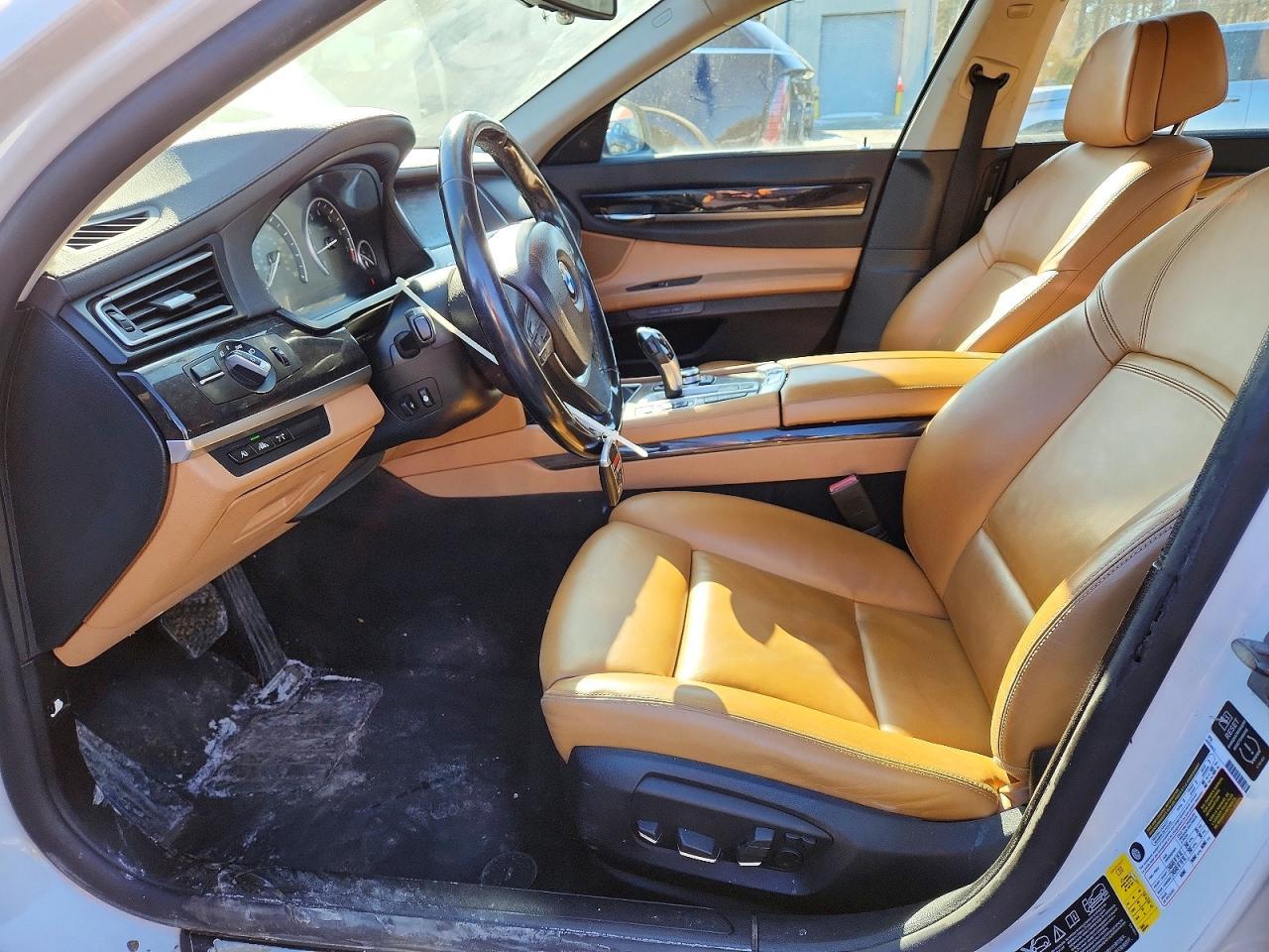 2013 BMW 750 Xi - Фото 7
