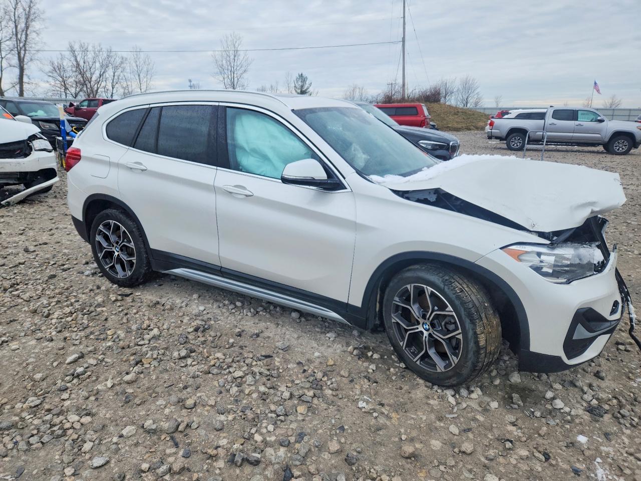 2021 BMW X1 xDrive28I - Image 4