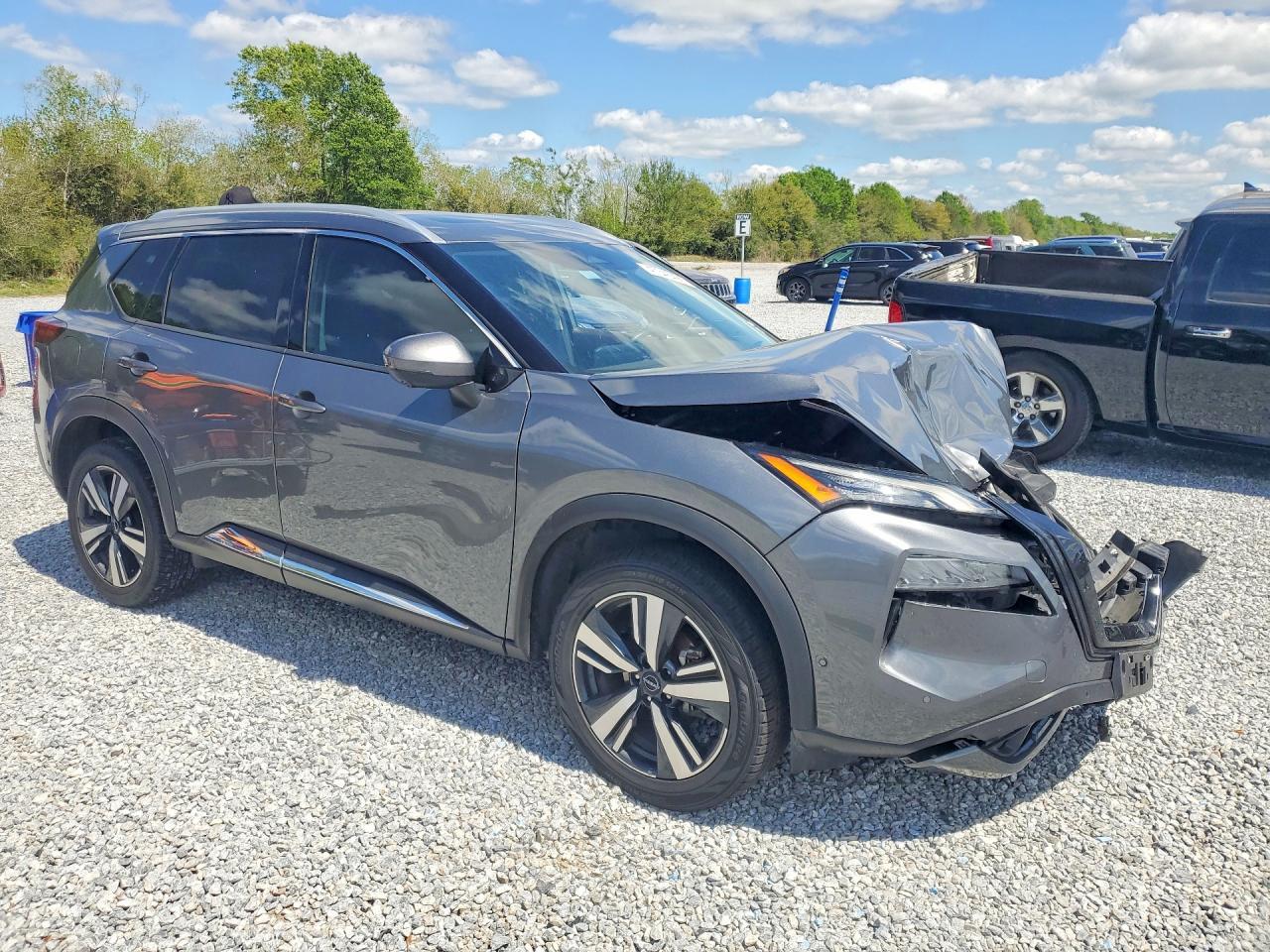 2023 Nissan Rogue Sl - Image 4