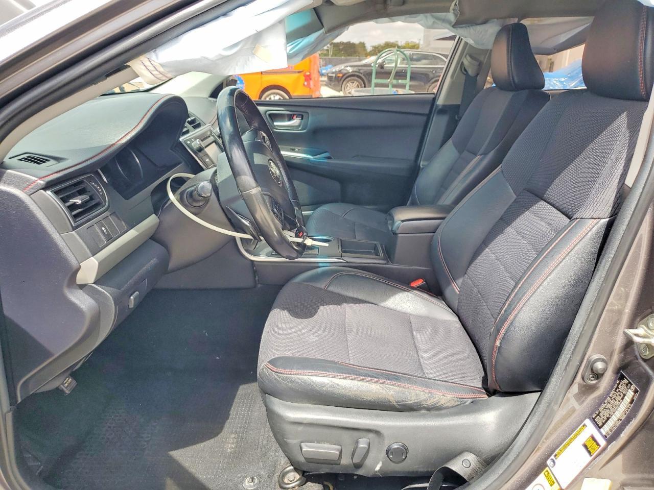 2017 Toyota Camry Se - Фото 7