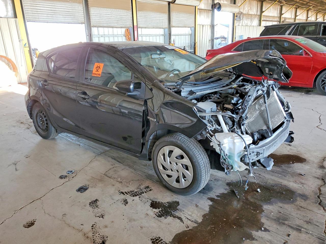 2016 Toyota Prius C Two - Фото 4