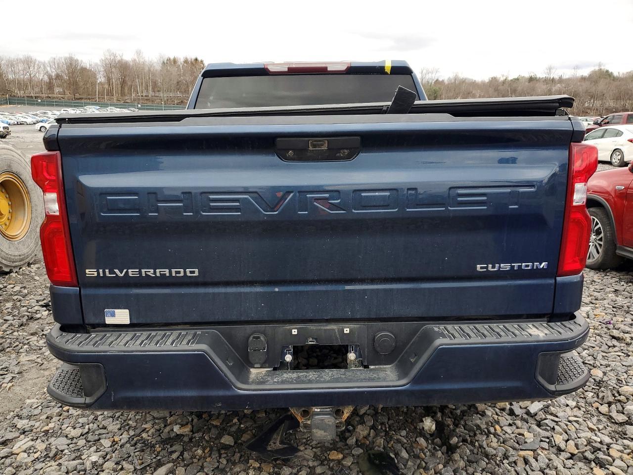 2020 Chevrolet Silverado K1500 Custom - Image 6