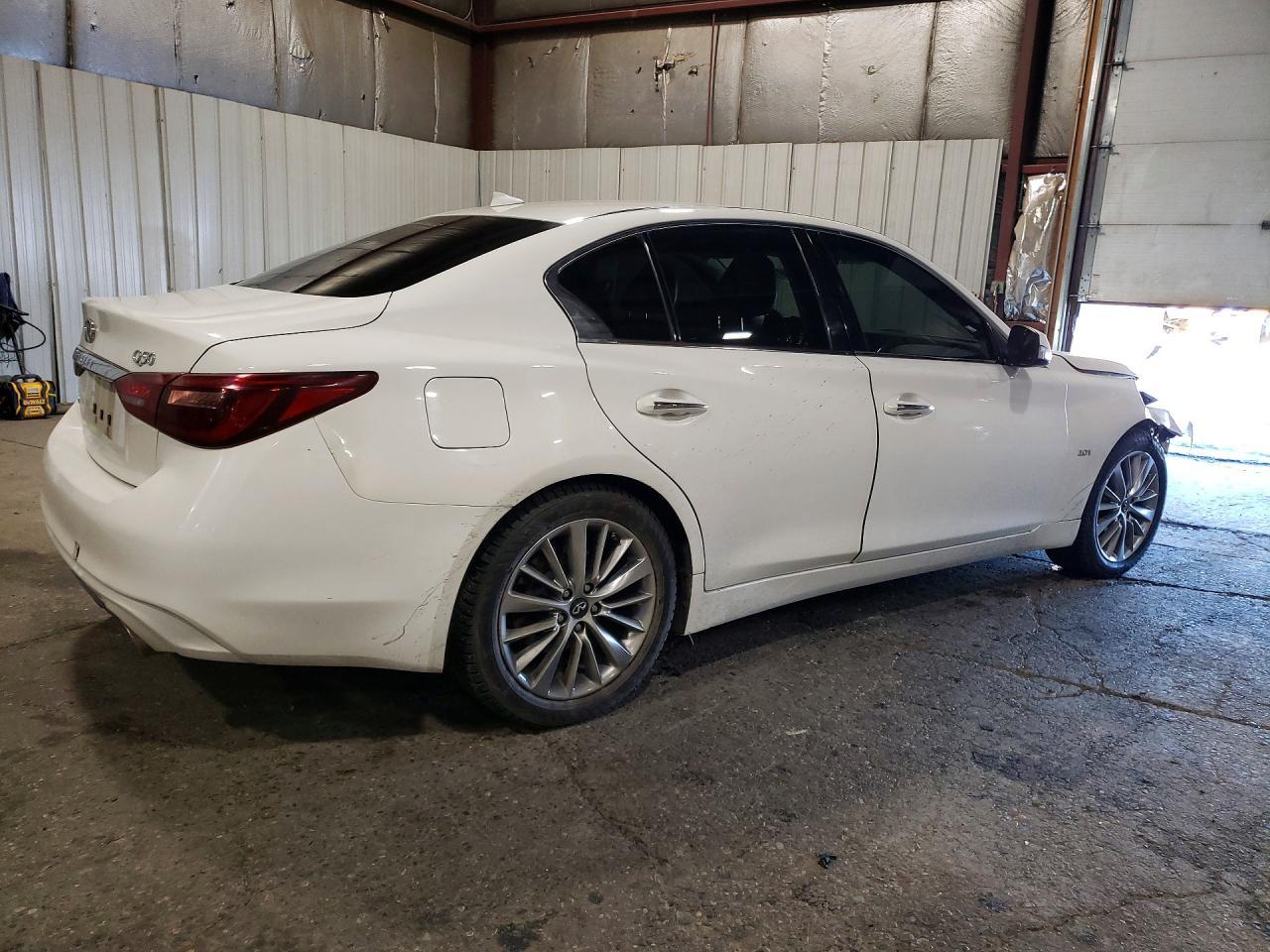 2018 Infiniti Q50 2.0T Pure - Фото 3