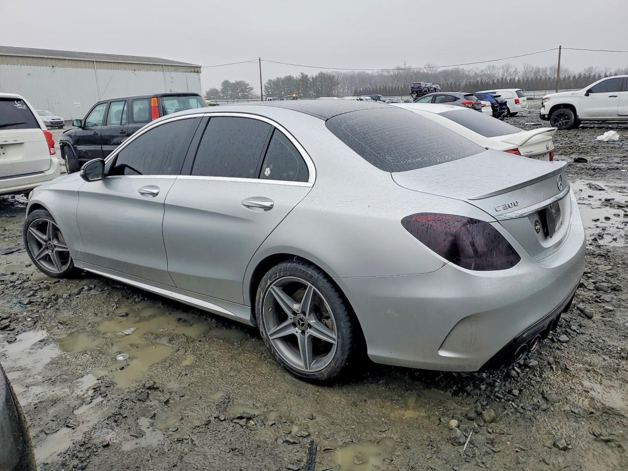 2018 Mercedes-Benz C 300 4Matic - Фото 2