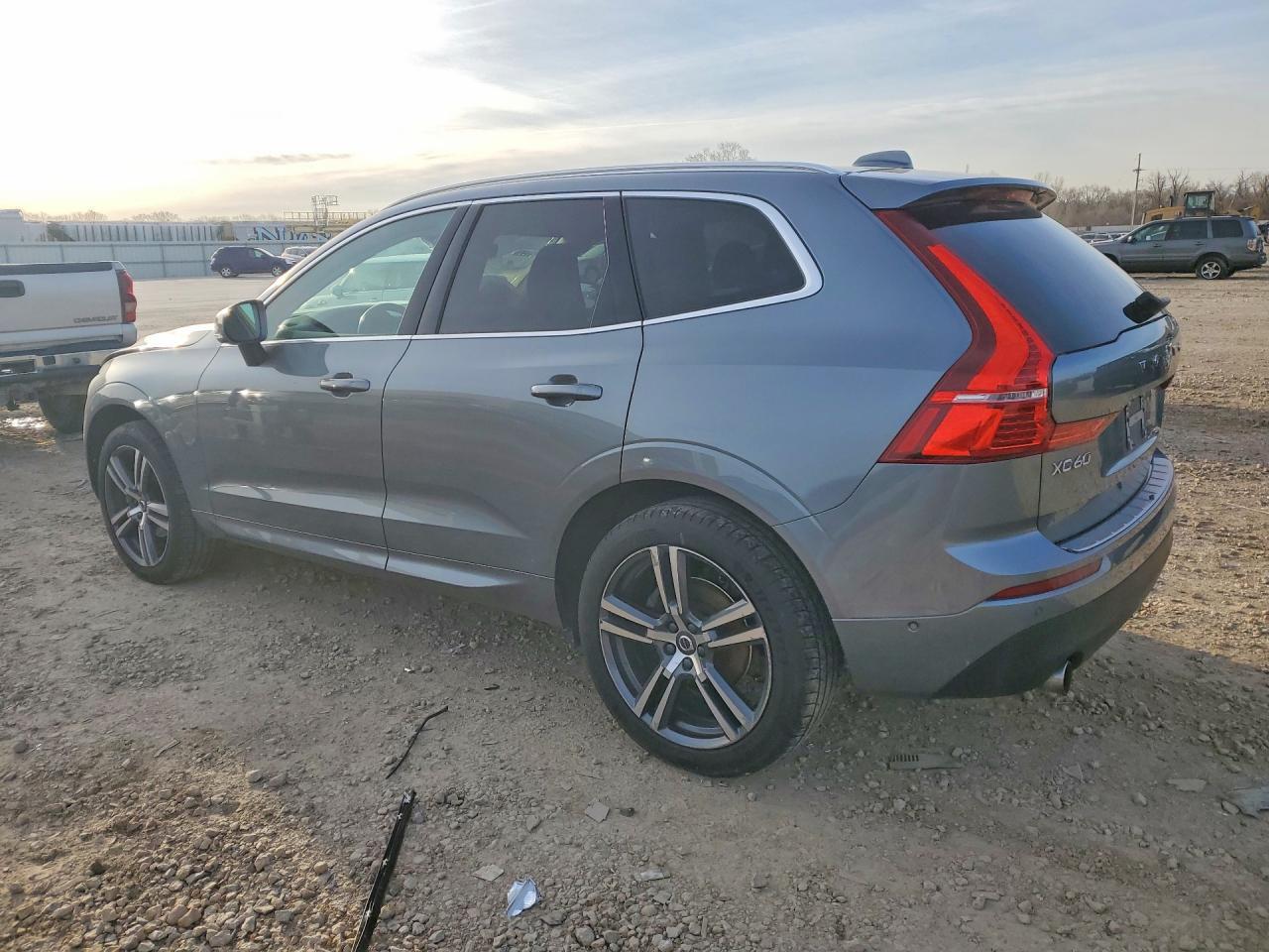 2019 Volvo Xc60 T5 - Фото 2