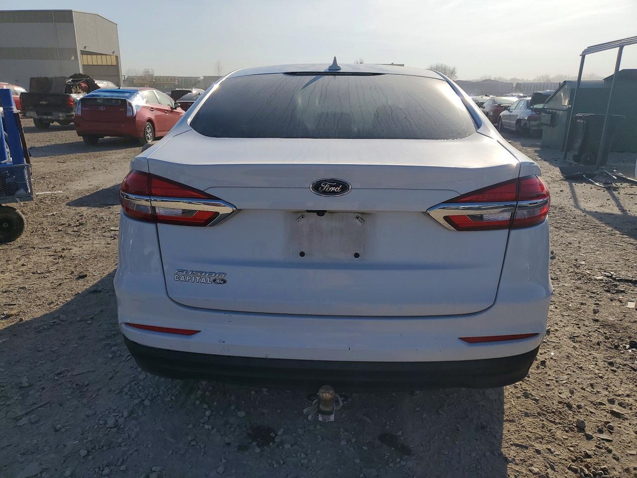 2020 Ford Fusion S - Фото 6