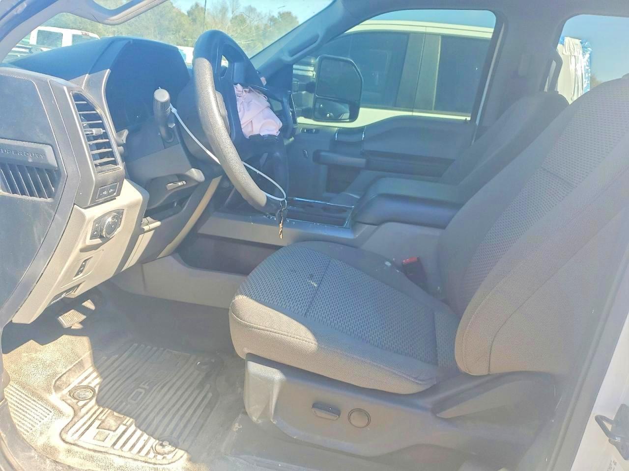 2022 Ford F350 Super Duty - Фото 7