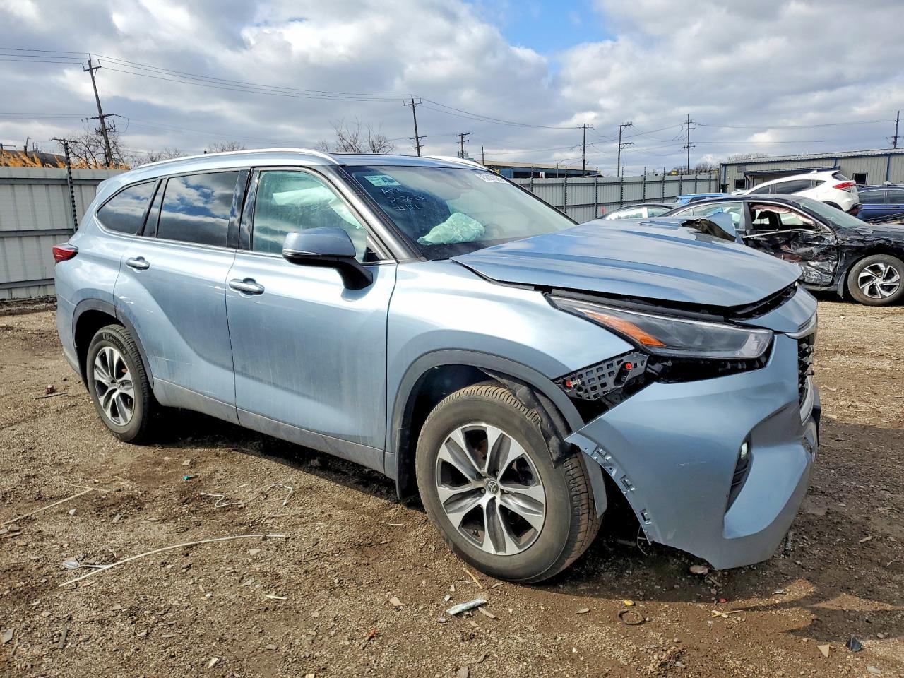 2021 Toyota Highlander Xle - Image 4