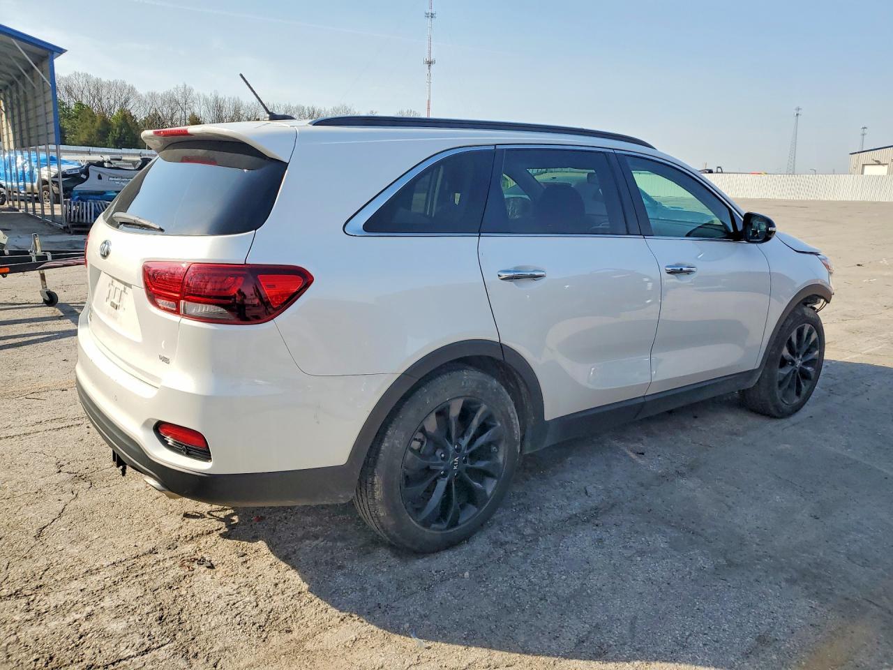 2020 Kia Sorento S V6 - Image 3
