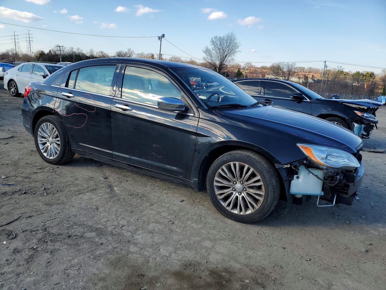 2012 Chrysler 200 Limited - Фото 4