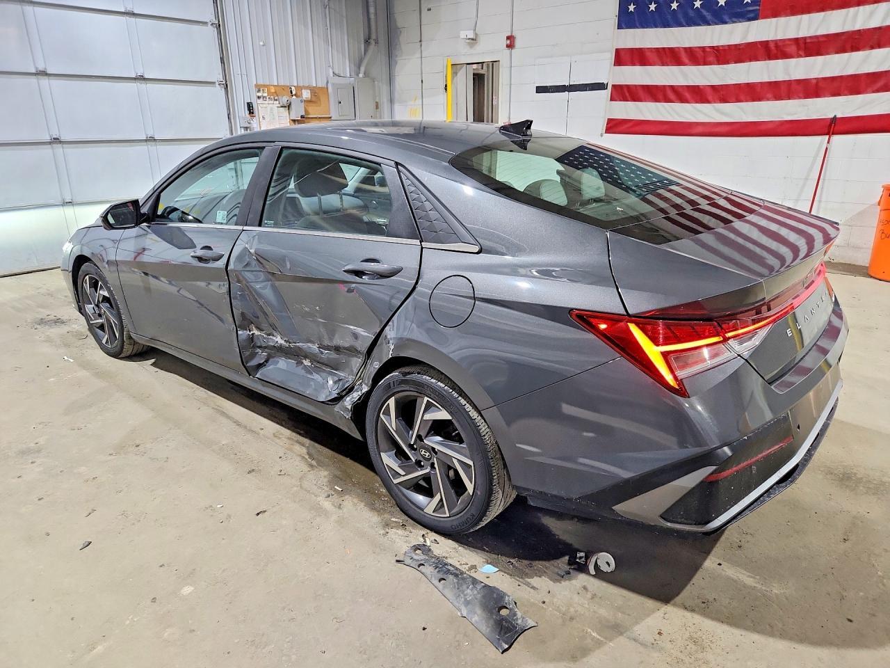 2024 Hyundai Elantra - Фото 2