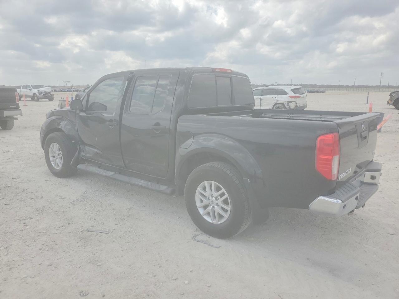 2019 Nissan Frontier Sv - Image 2