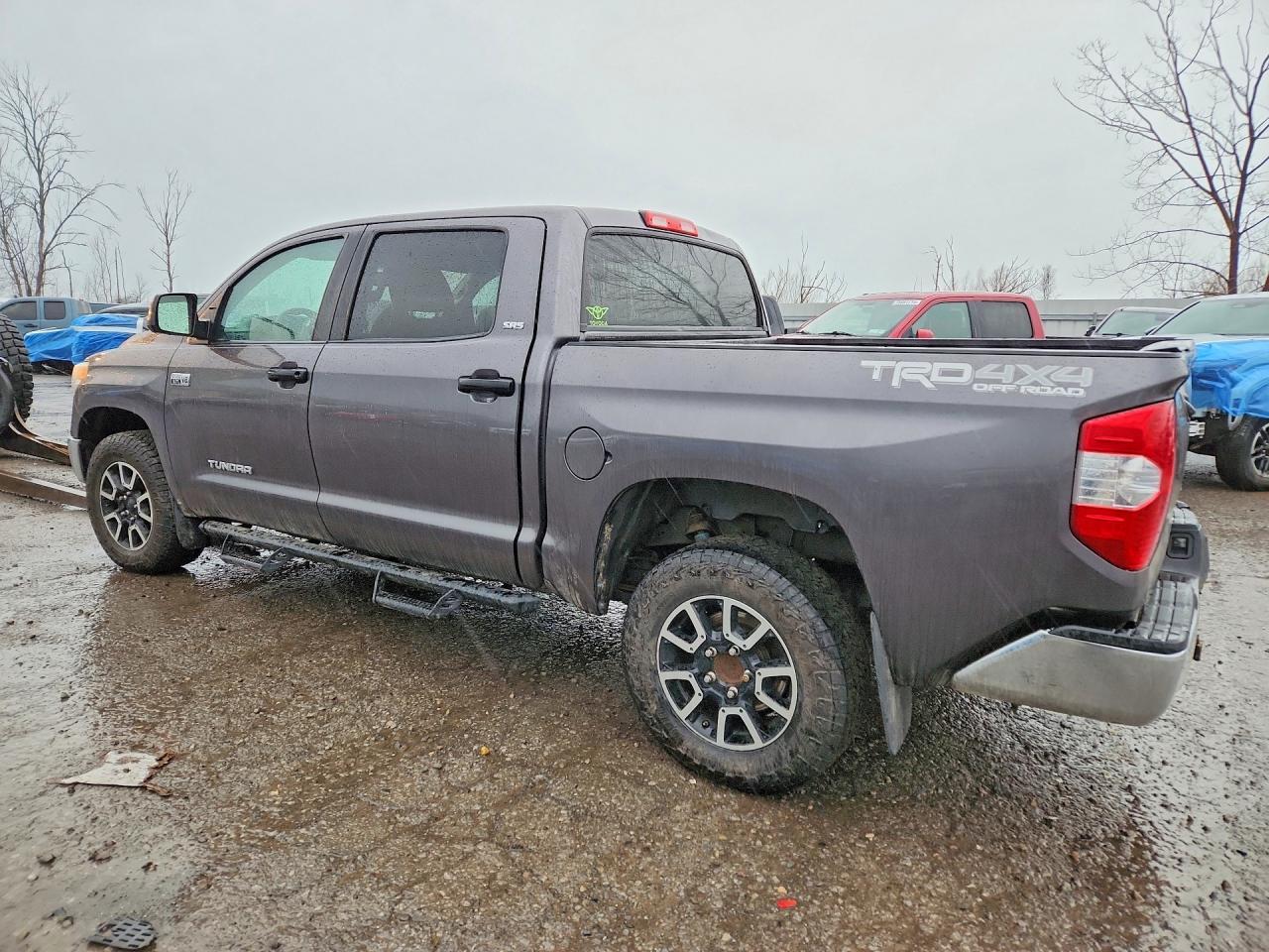 2015 Toyota Tundra Sr5 - Image 2