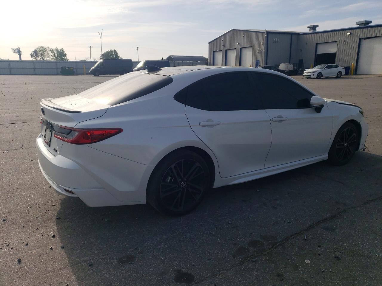 2025 Toyota Camry Xse - Фото 3