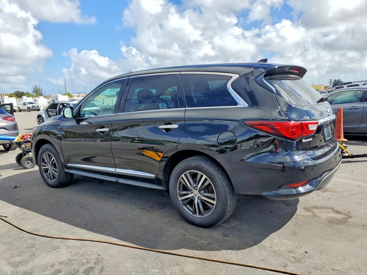 2017 Infiniti Qx60 Base - Image 2