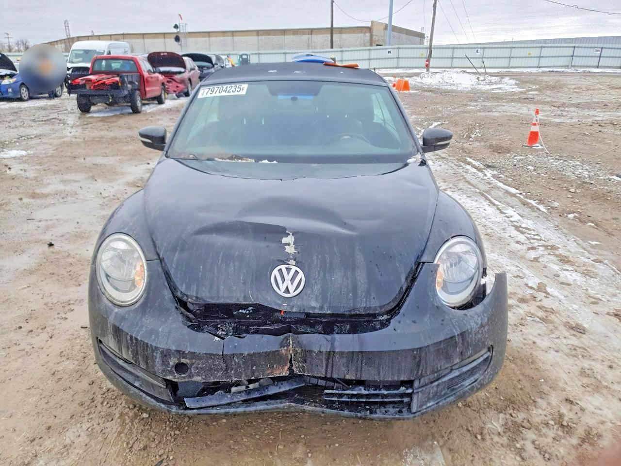 2013 Volkswagen Beetle - Image 5